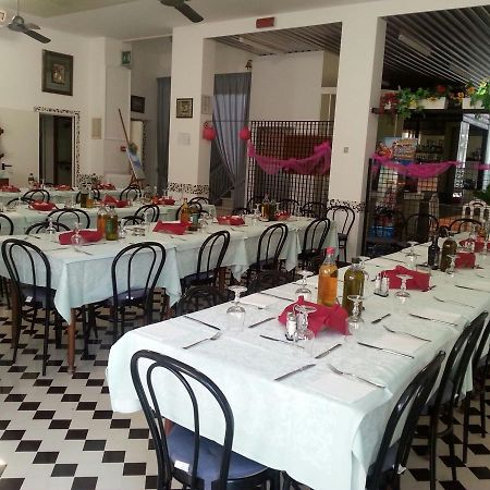 Hotel Villa Podgora Rimini Kültér fotó
